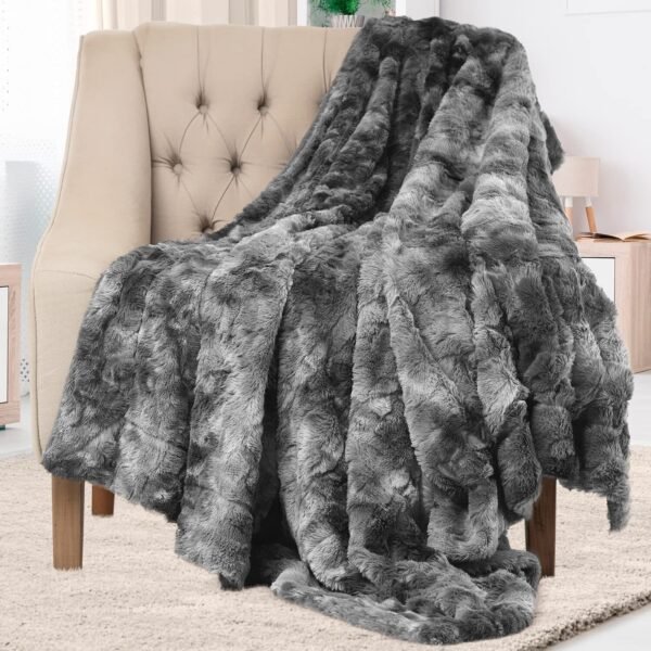 Sherpa Blanket Solid Warm Flannel Winter Blanket Sherpa Weighted Blanket - Image 3